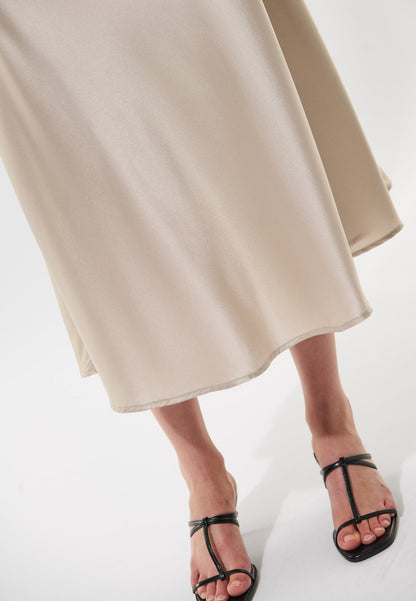 AdyDEA-Skirt cut on bias