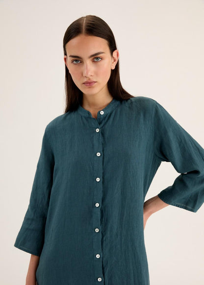 Piece-dyed kaftan with button front